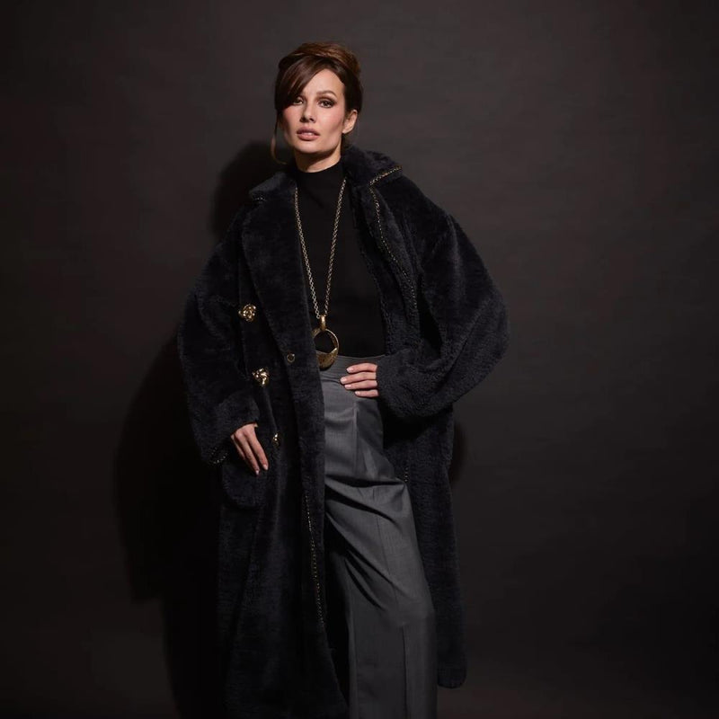 EDWARD ACHOUR CASACO DE PELO LONGO COM BOTÕES DOURADOS