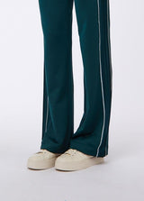 CALÇA VERDE COM RISCA BRANCA