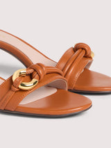 COCCINELLE SANDÁLIA CAMEL